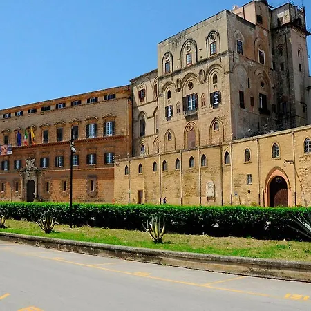 Baglio Dei Conti D'orleans 아파트 *